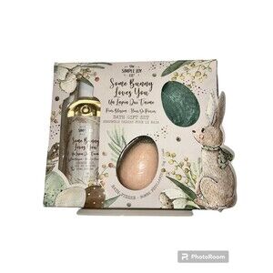The Simple Joy Co. Bath gift set